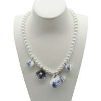 Perlenkette mit Miniatur Porzellan  (balu-weiß)